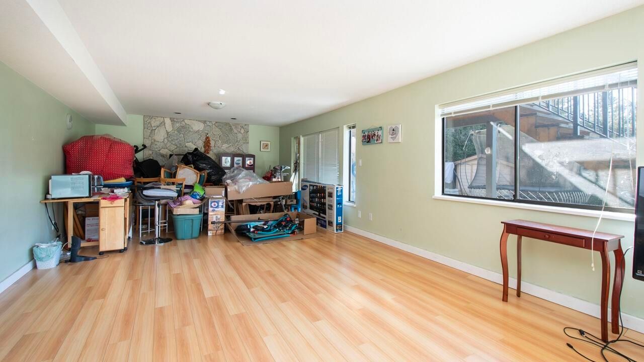 Listing Image 23