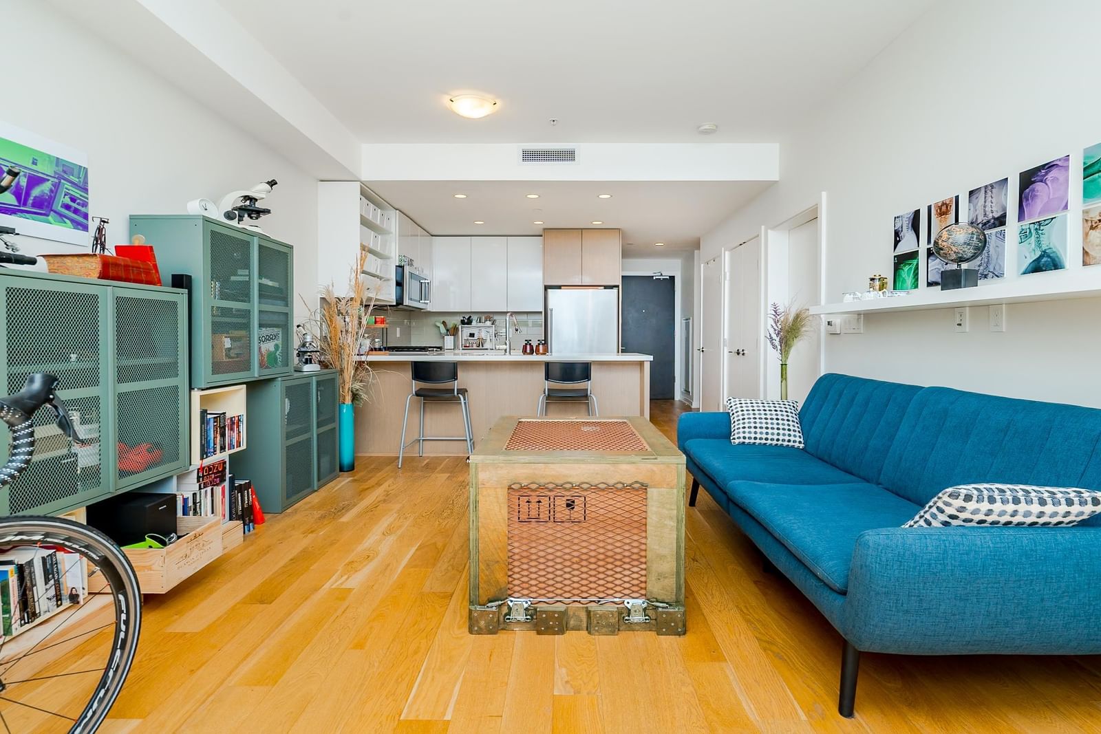 Listing Image 6