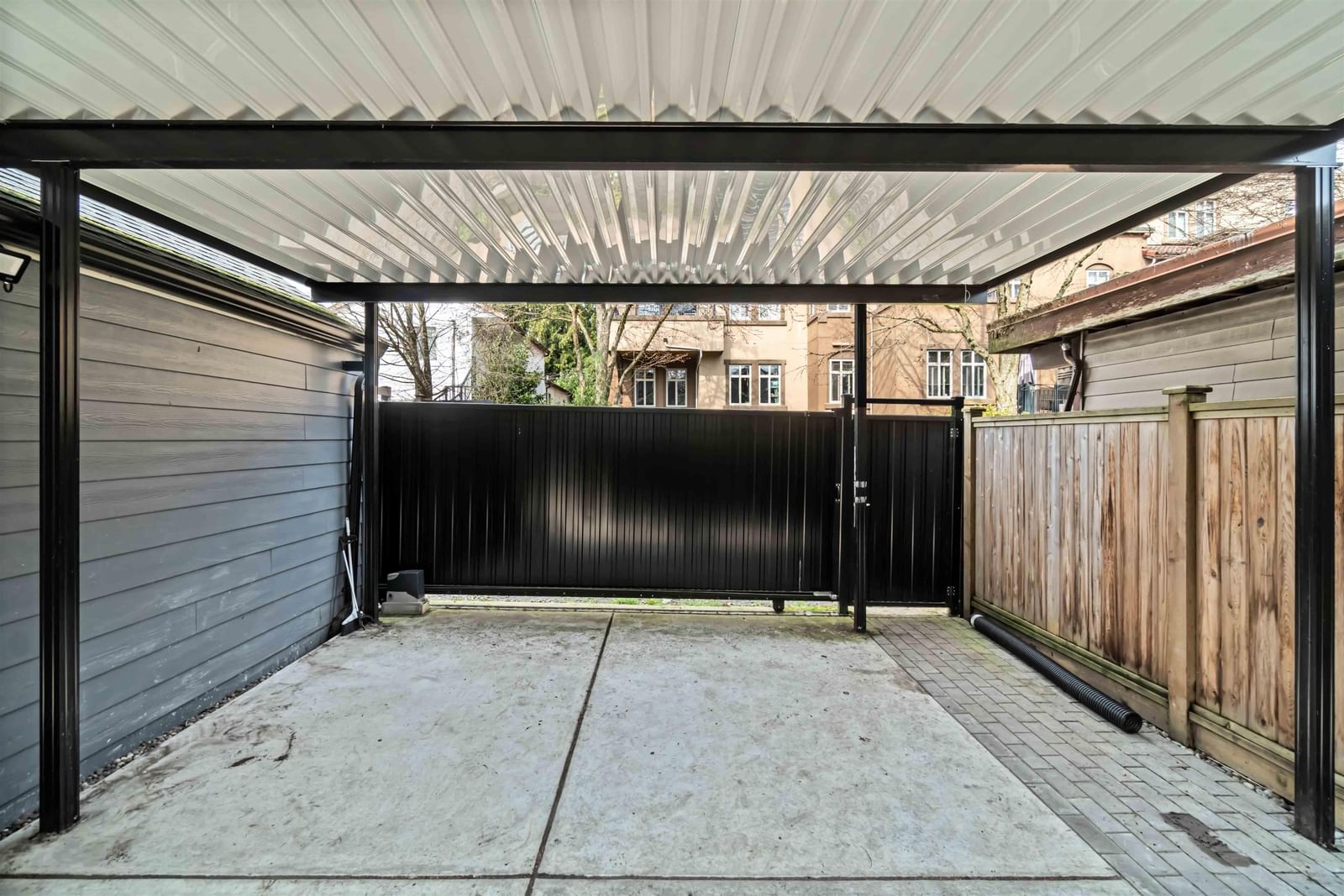 Listing Image 32