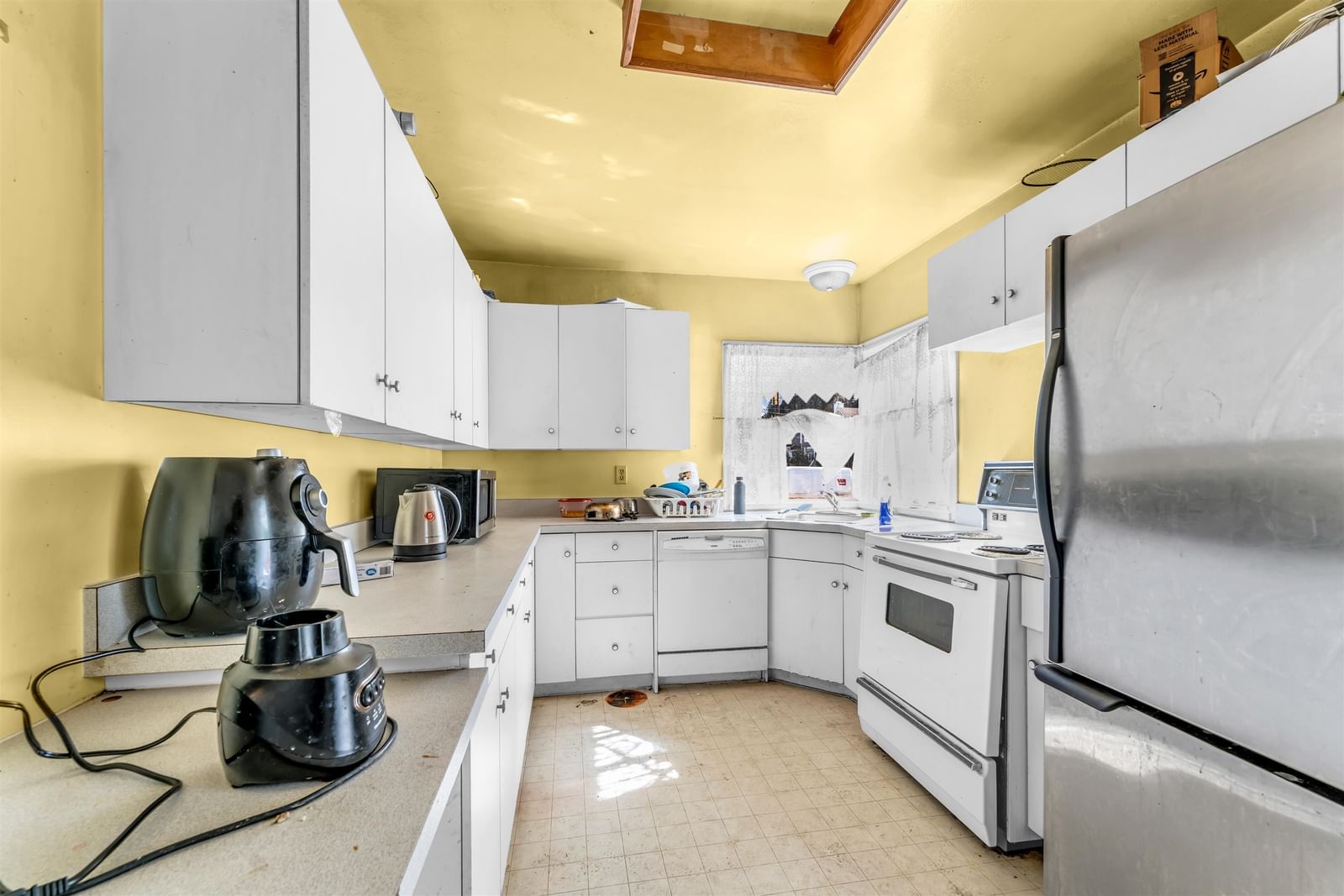 Listing Image 10