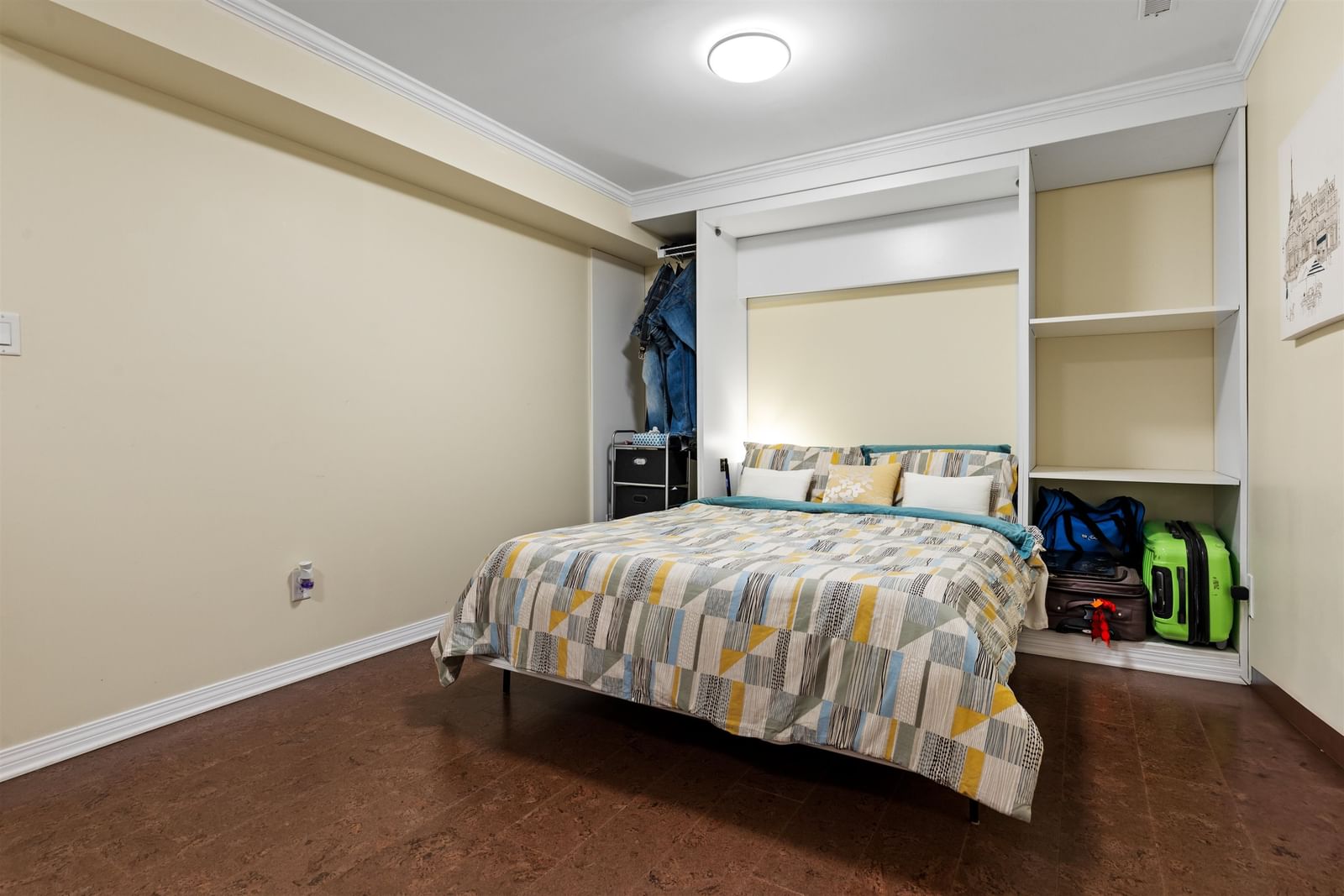 Listing Image 19