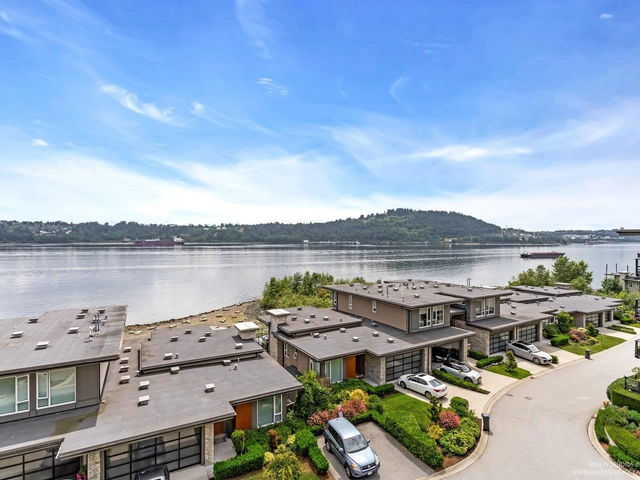 401 - 3911 Cates Landing Way
