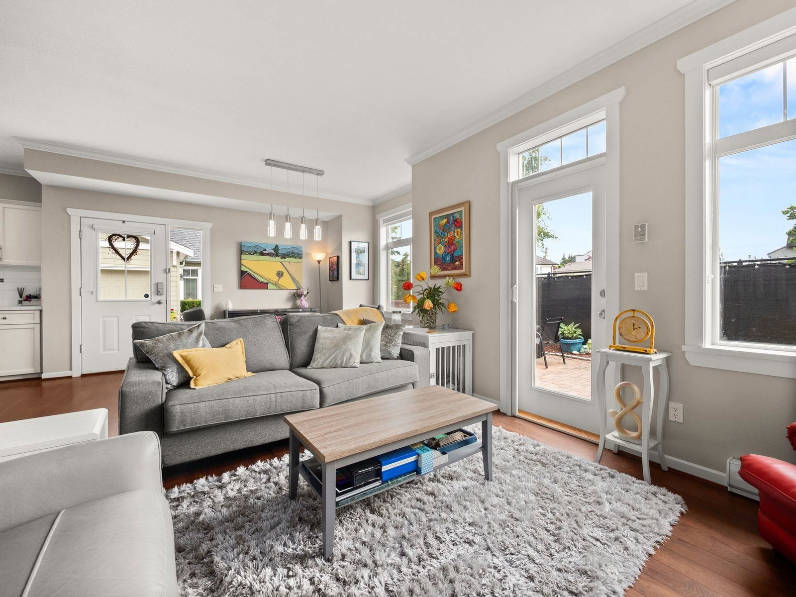 Listing Image 11