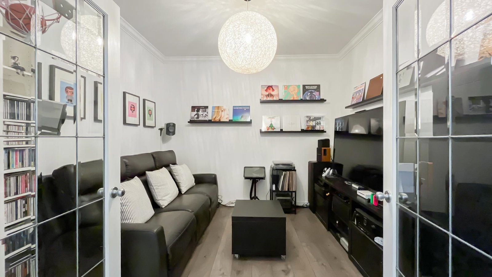 Listing Image 15