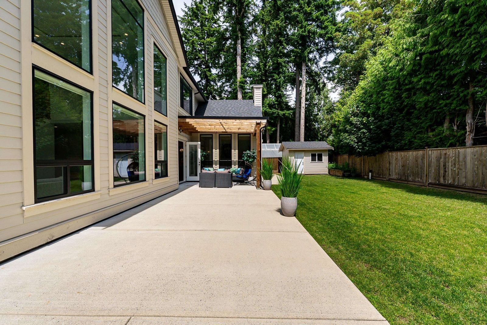 Listing Image 5