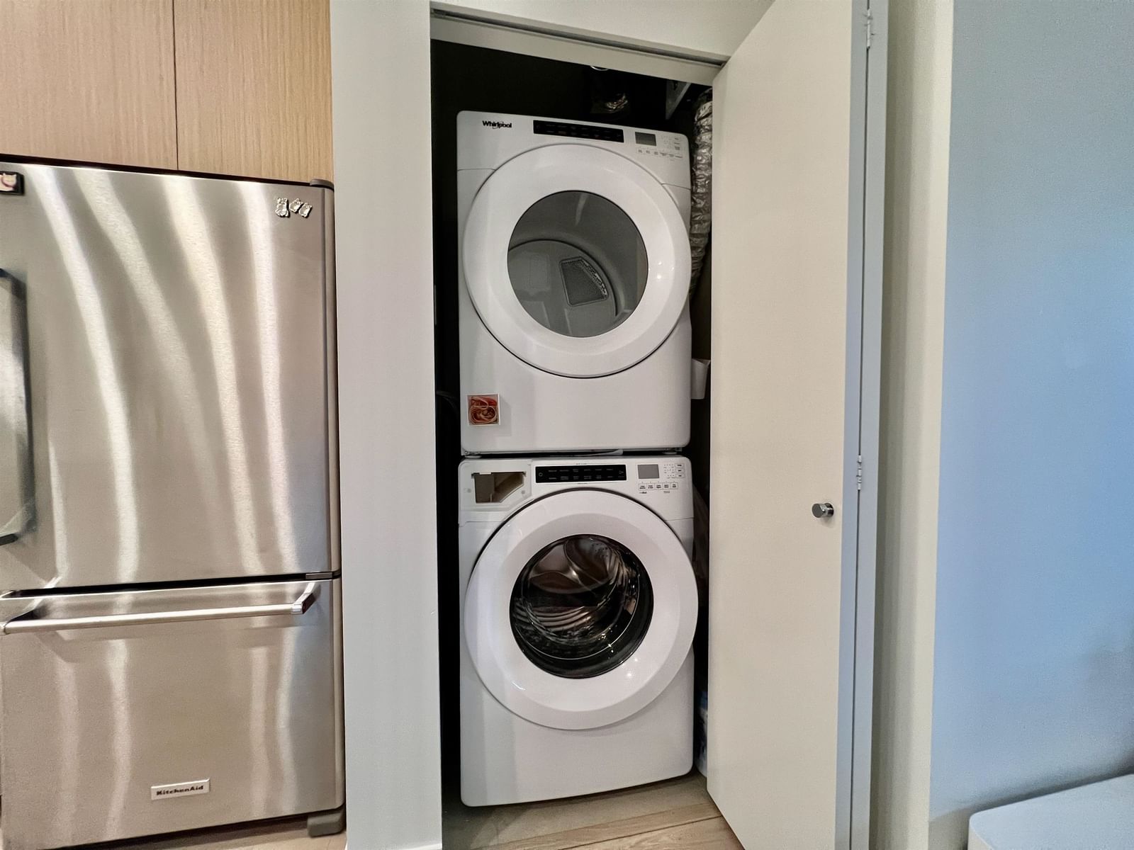 Listing Image 8