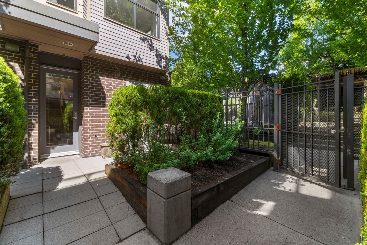 Listing Image 9