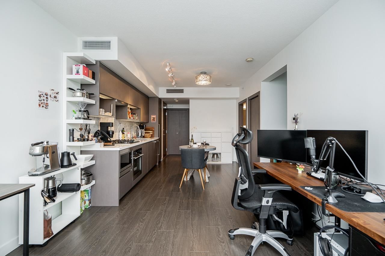 Listing Image 15