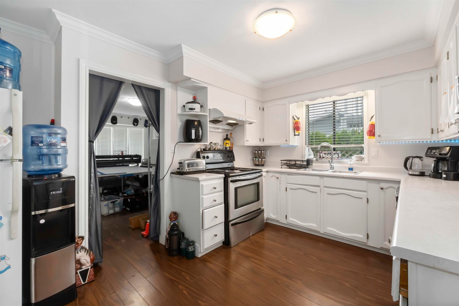 Listing Image 9