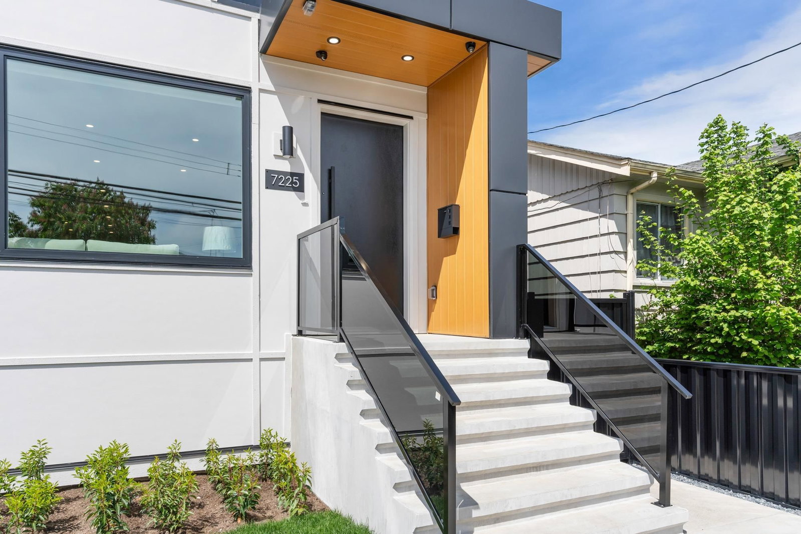 Listing Image 5