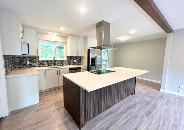 22489 Brickwood Close