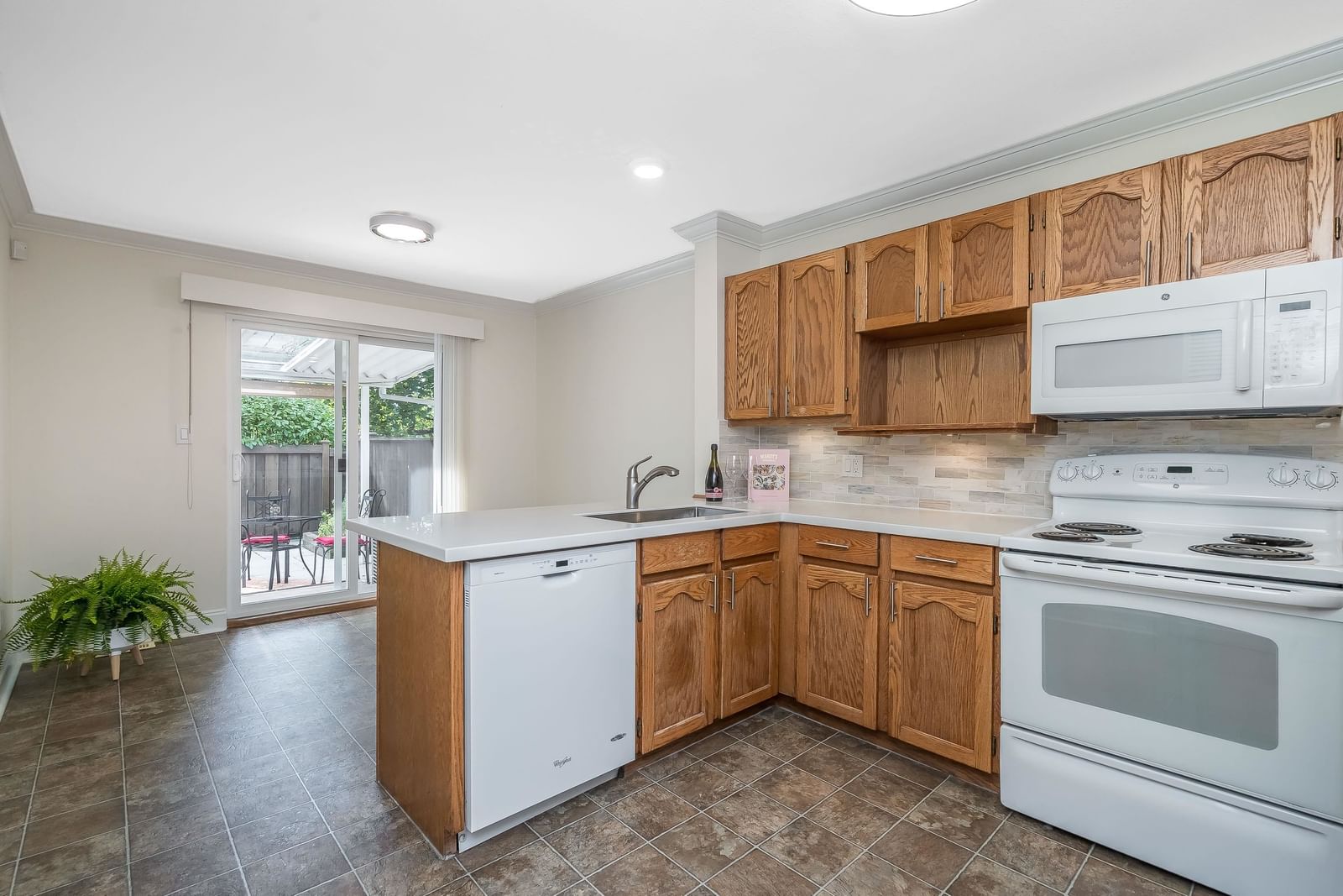 Listing Image 13