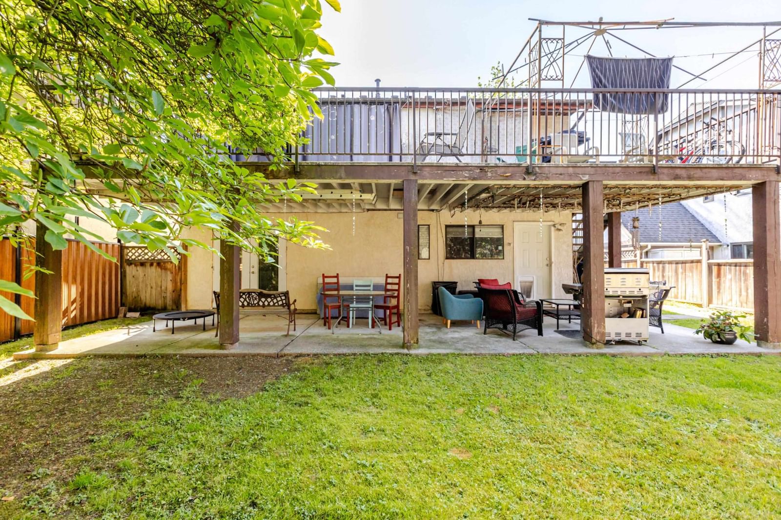 Listing Image 12