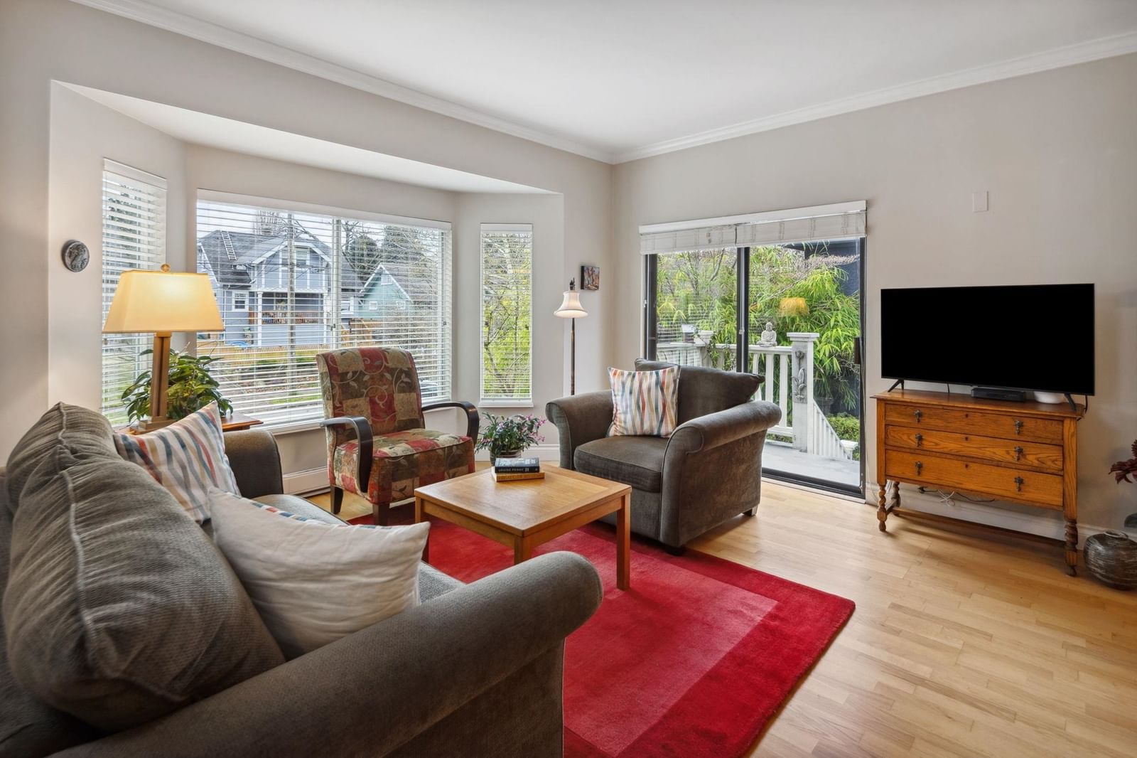 Listing Image 10