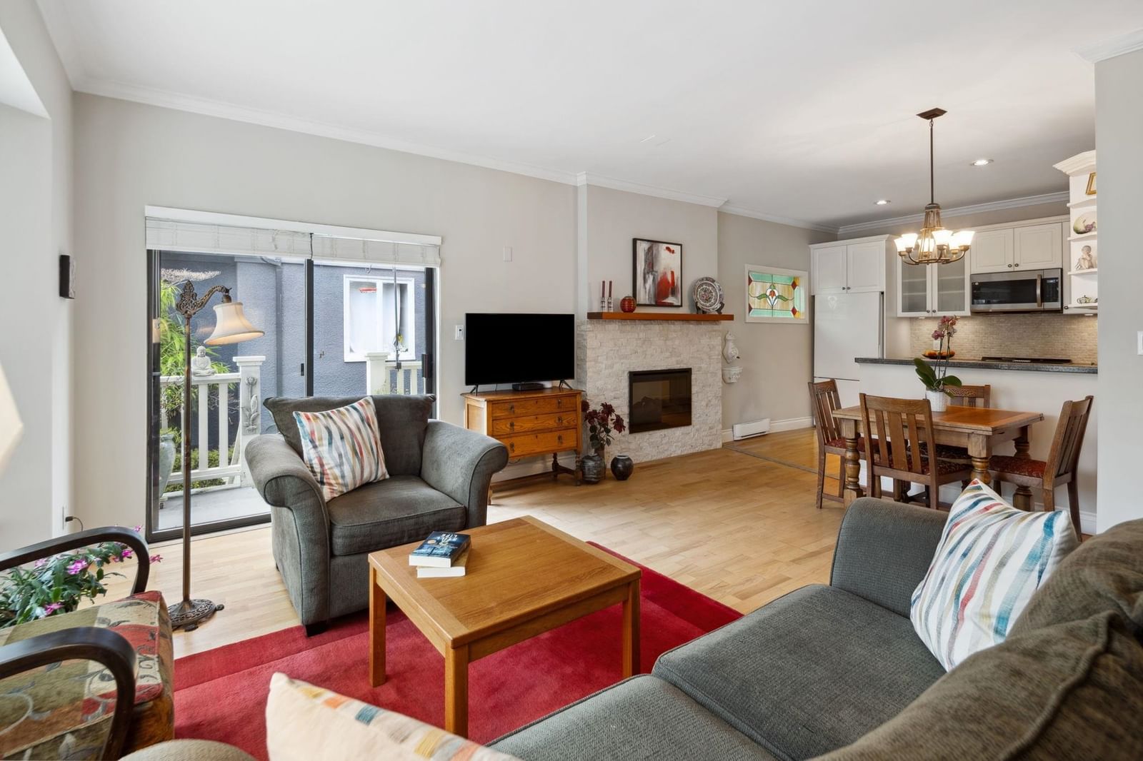 Listing Image 12