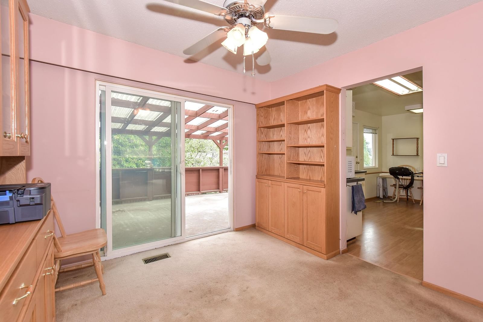 Listing Image 6