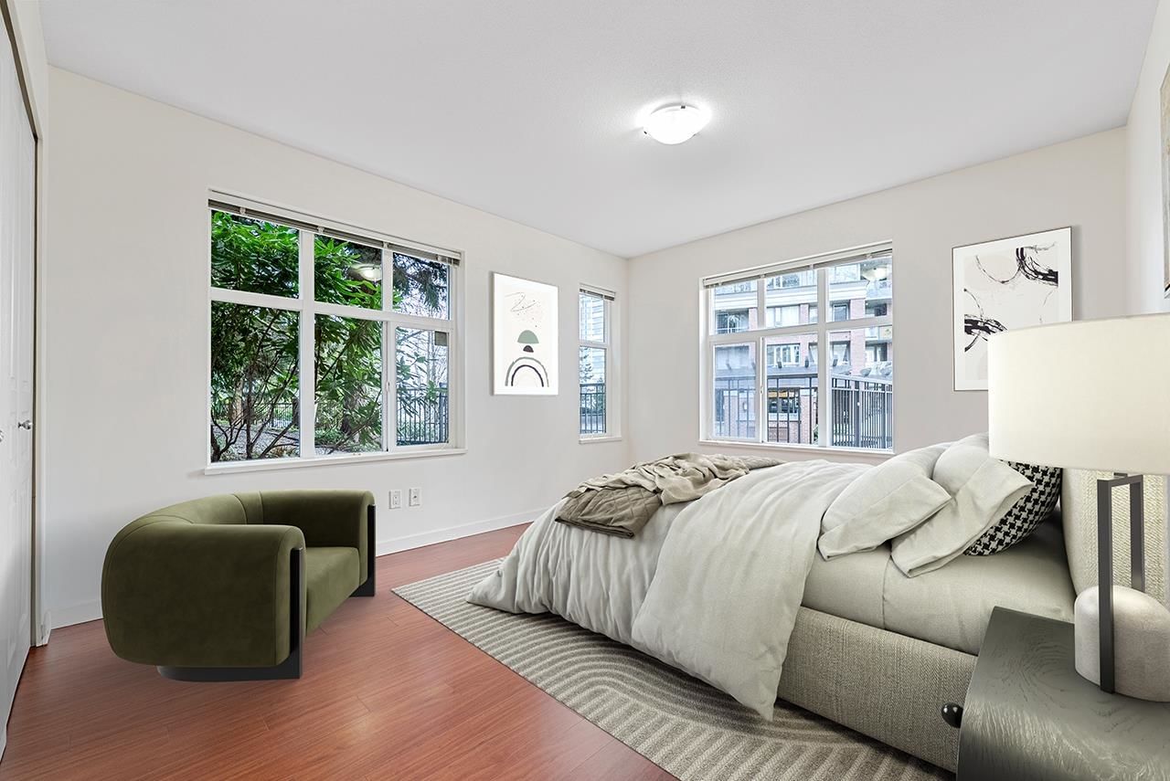 Listing Image 12