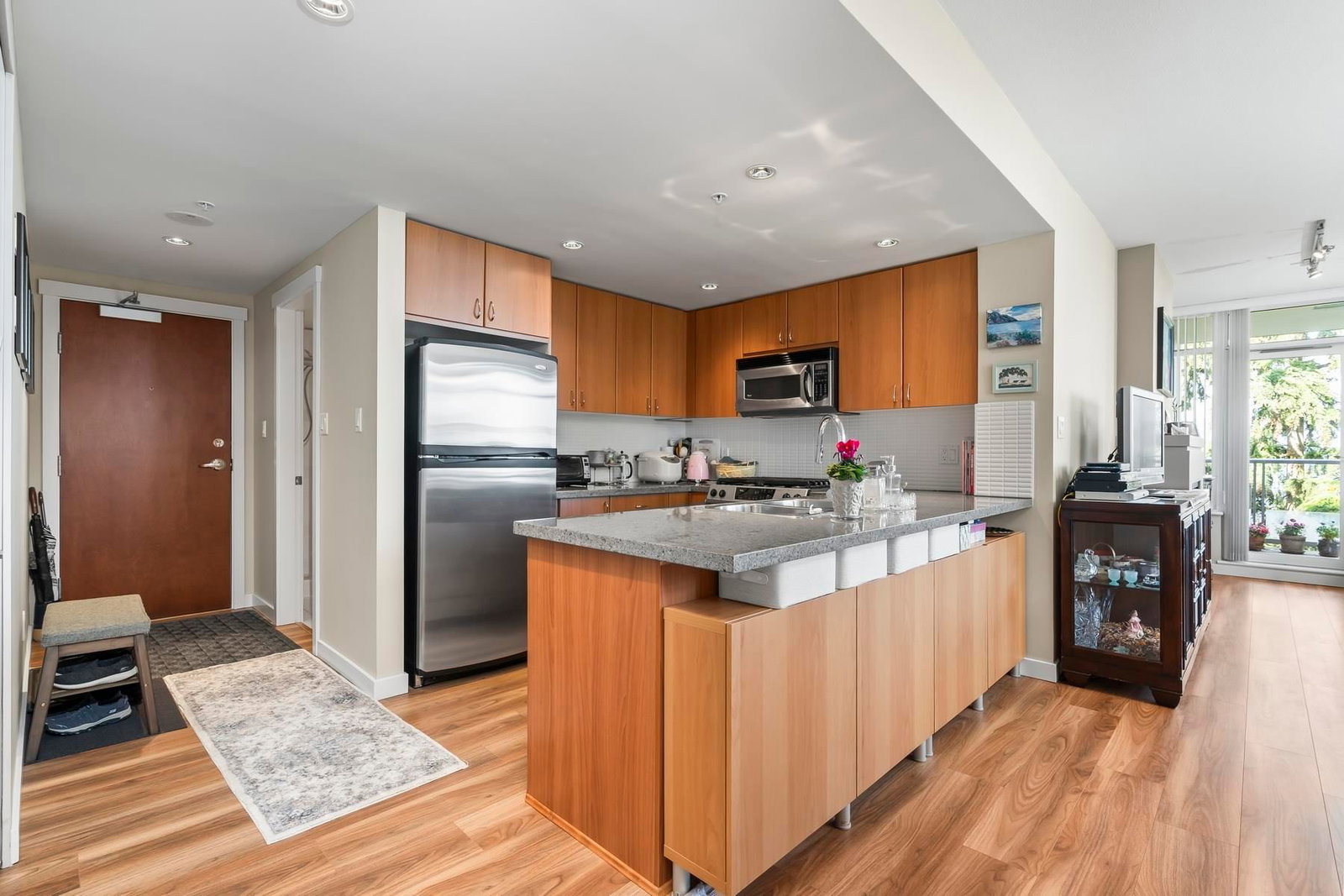Listing Image 9