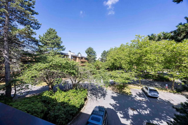 204 - 7297 Moffatt Road