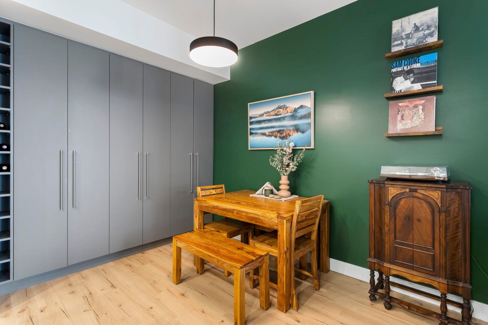 Listing Image 10