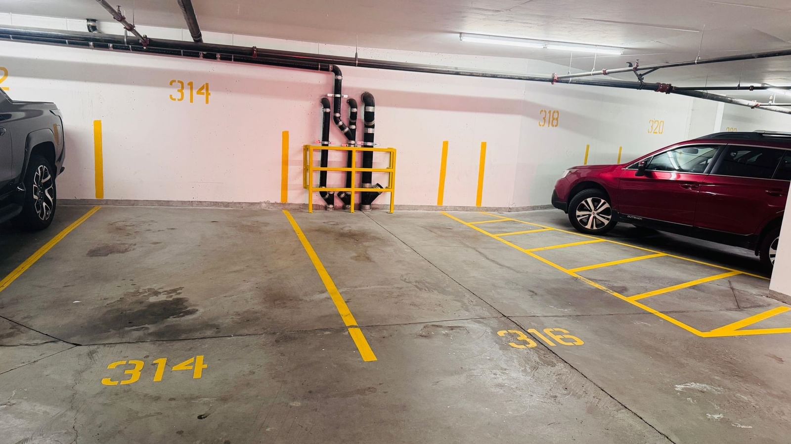 Listing Image 10
