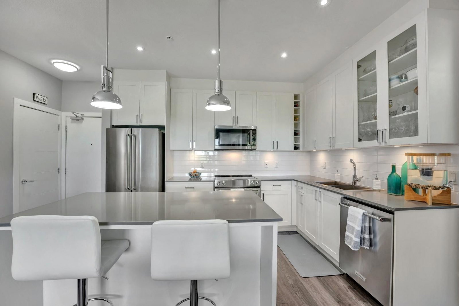 Listing Image 6