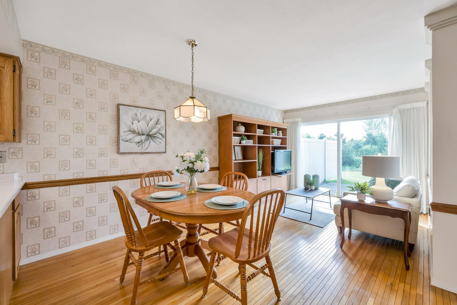 Listing Image 12