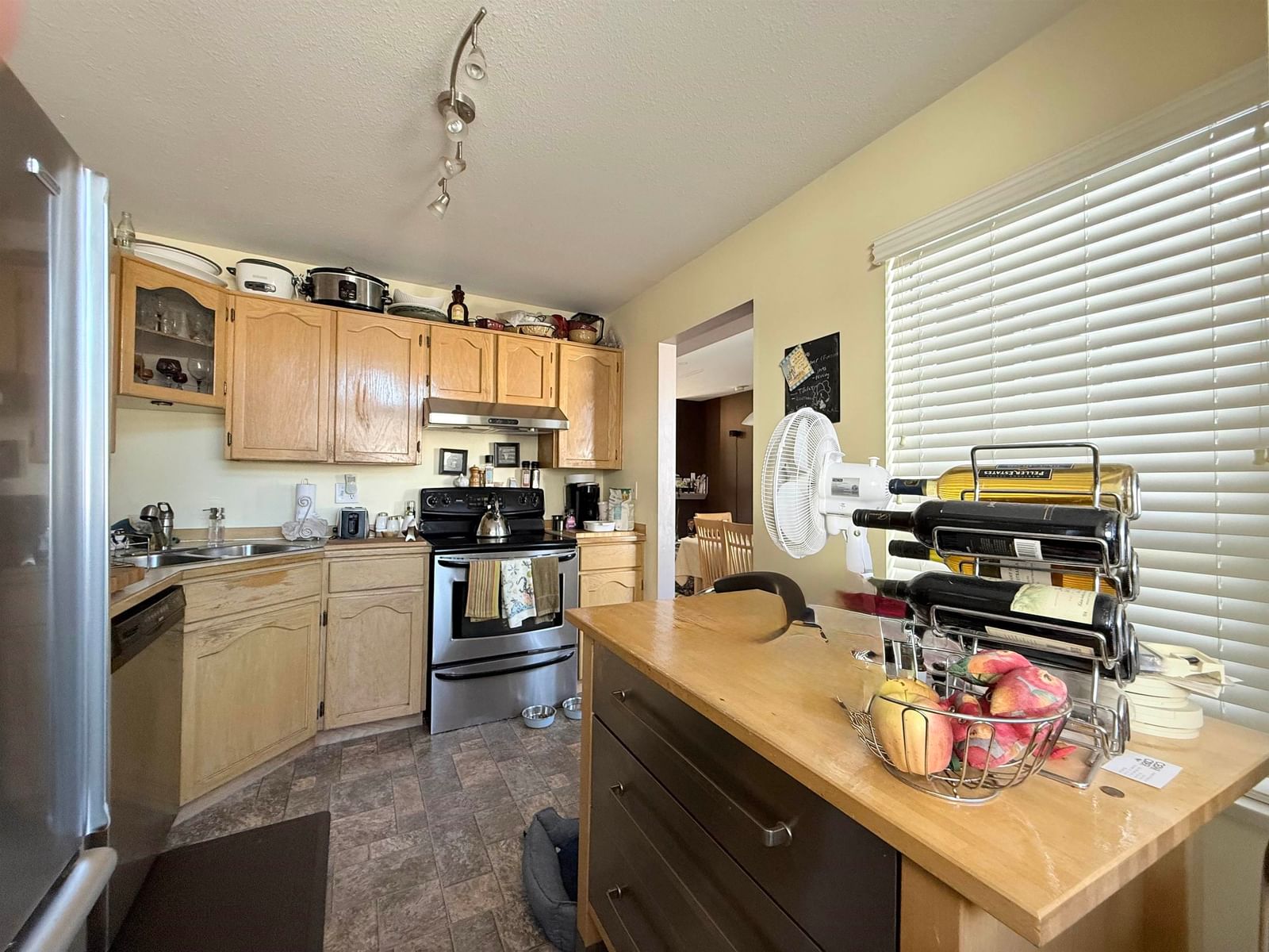 Listing Image 15