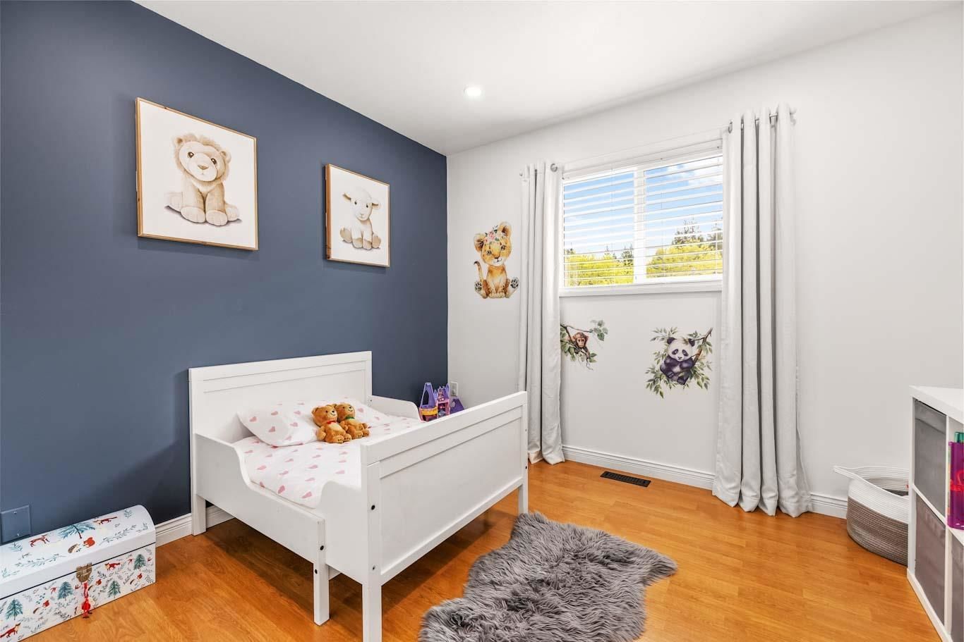 Listing Image 17