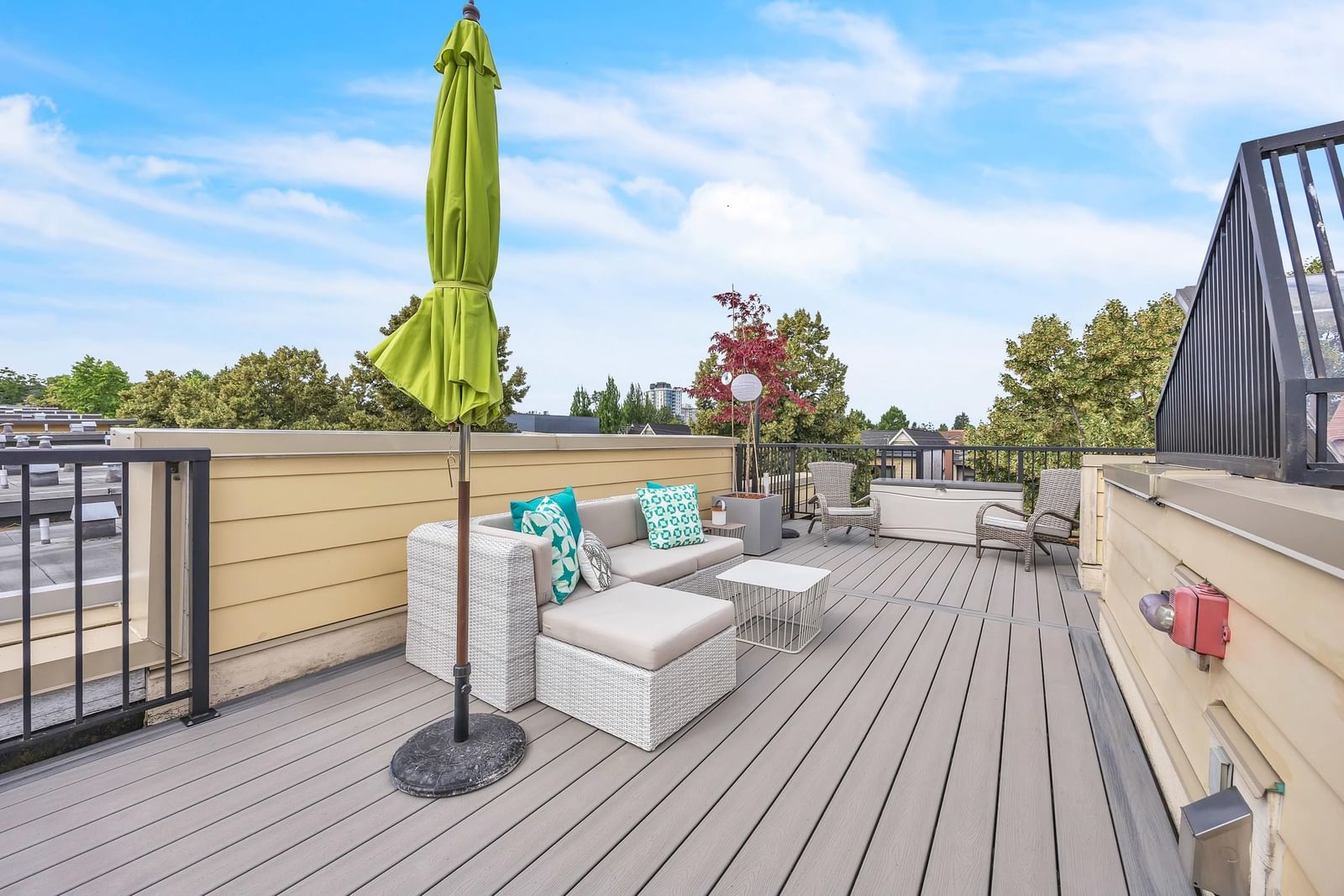 Listing Image 22
