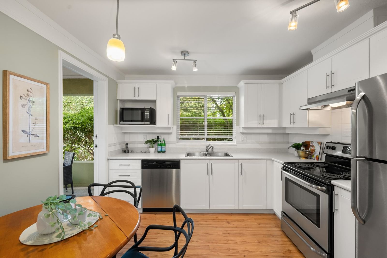 Listing Image 15