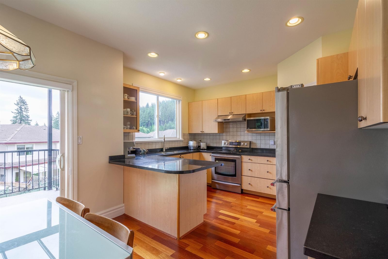 Listing Image 9