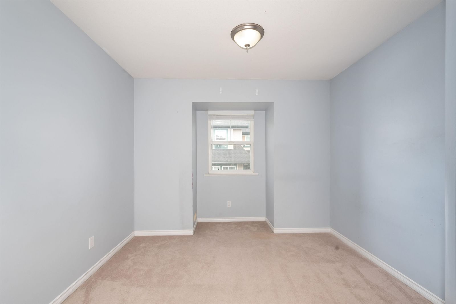 Listing Image 28