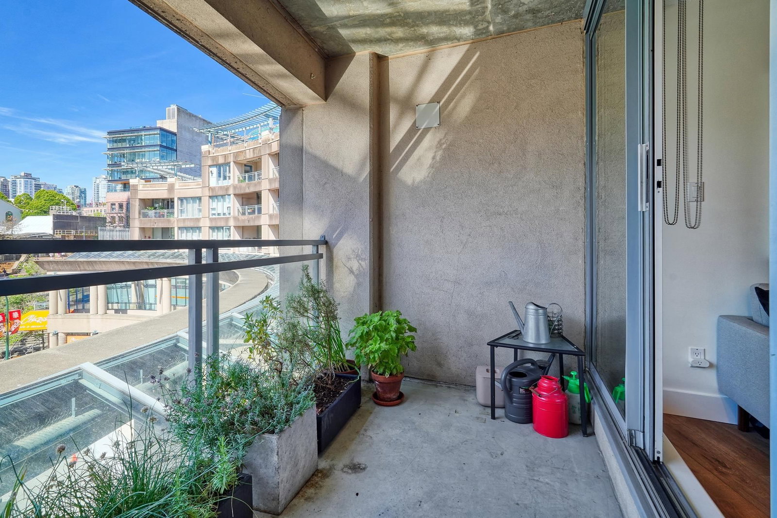 Listing Image 18