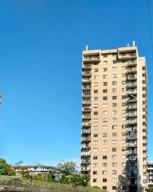 402 - 145 St. Georges Avenue
