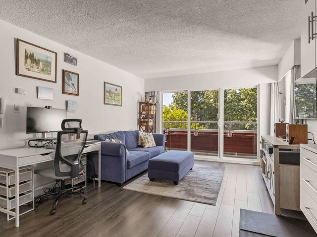 401 - 250 1 Street W