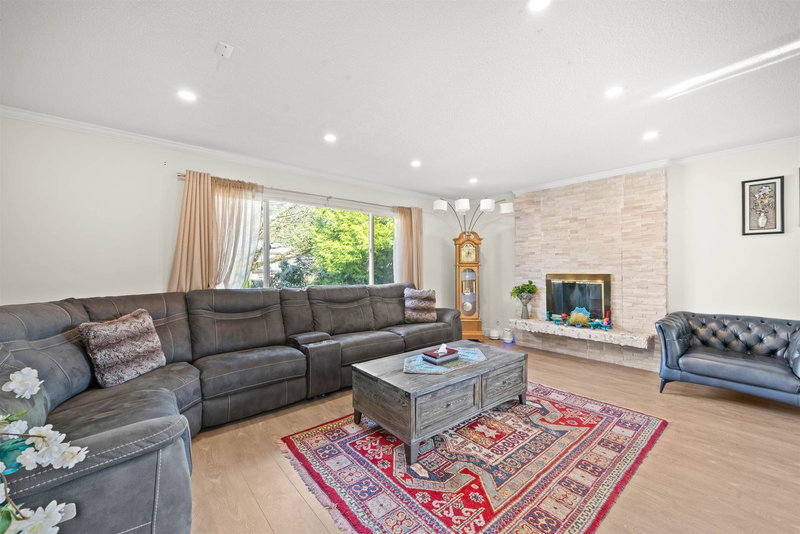 2333 Kirkstone Road, North Vancouver, V7J 3M1 | Image 2