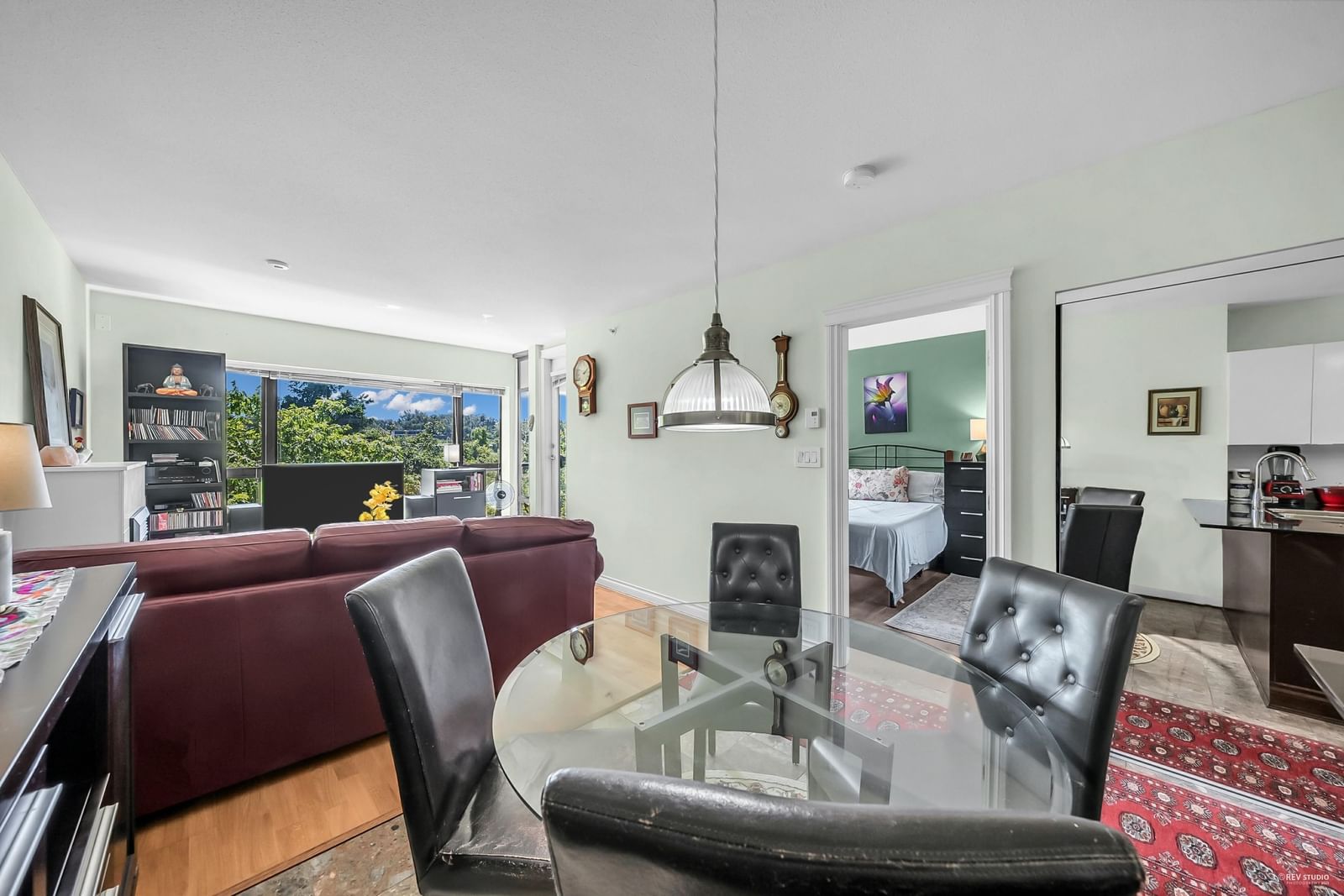 Listing Image 8