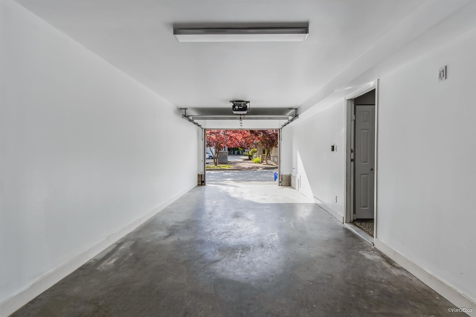 Listing Image 24