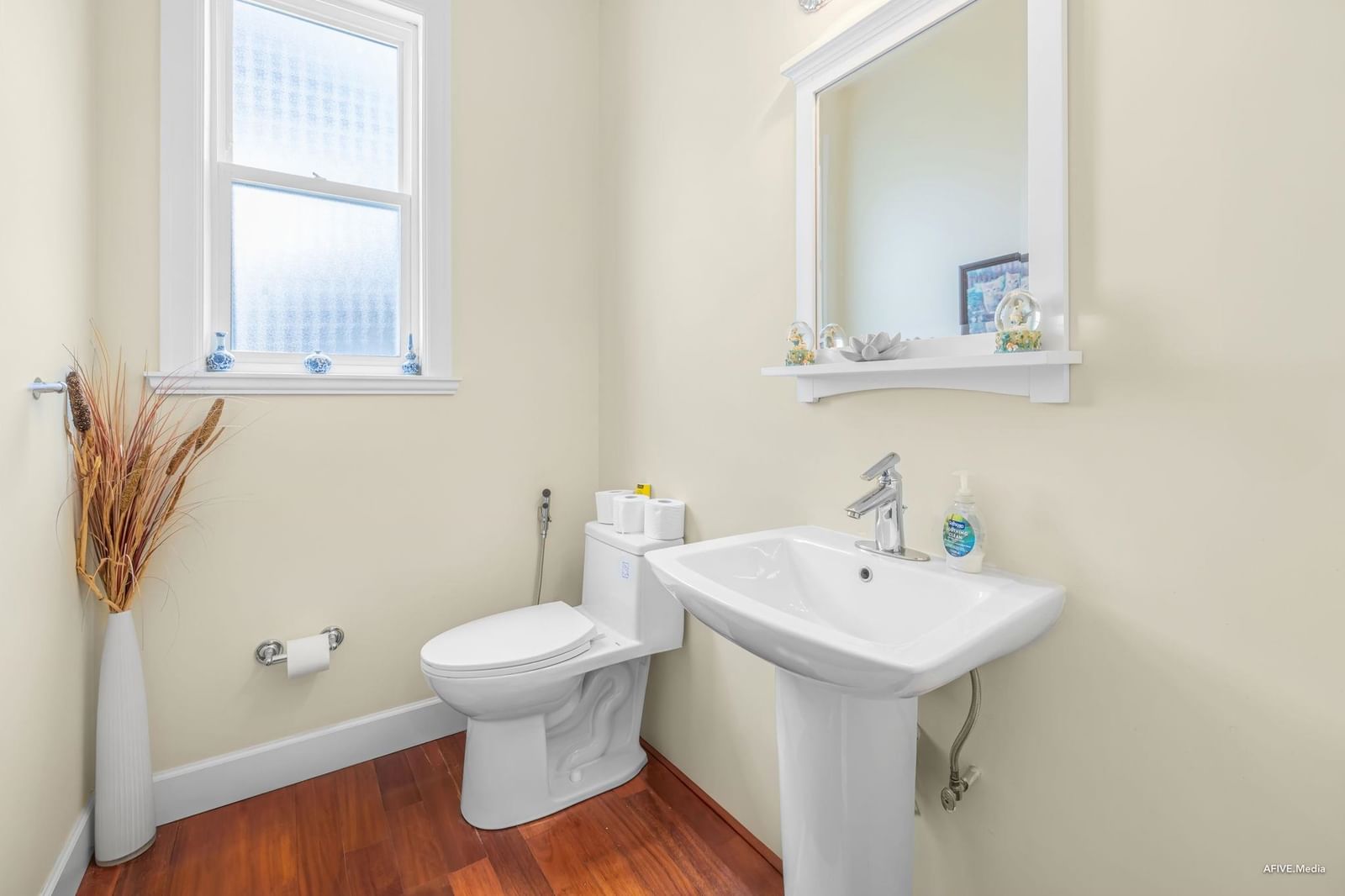 Listing Image 15