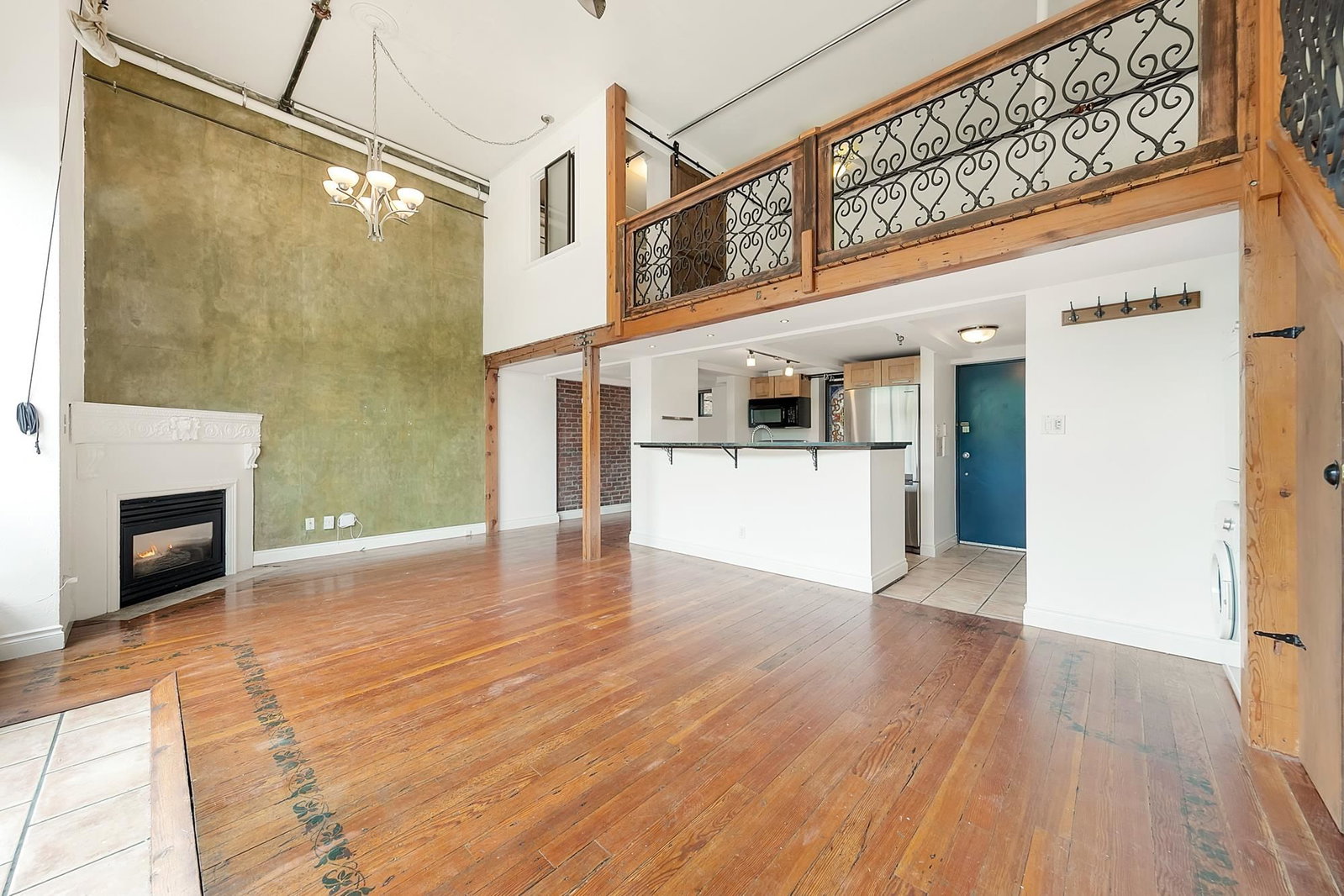 Listing Image 1