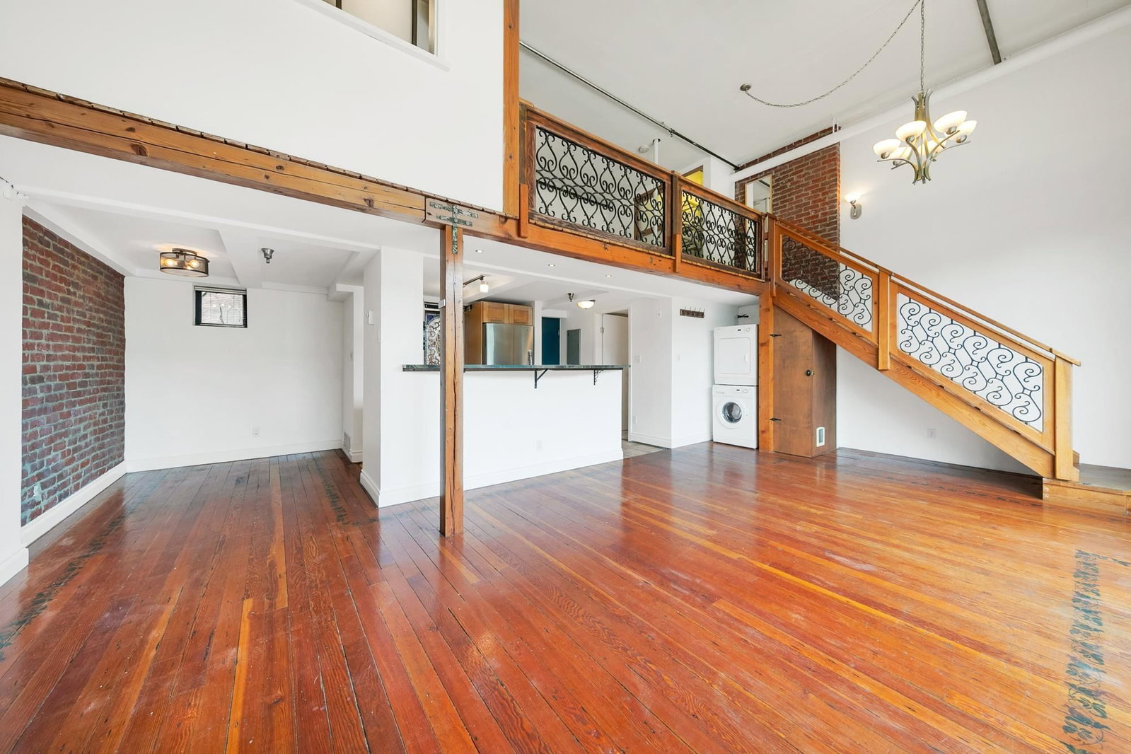 Listing Image 6