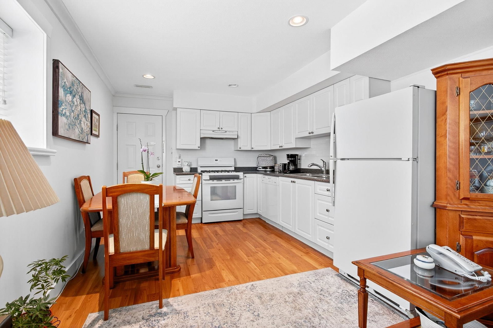 Listing Image 22