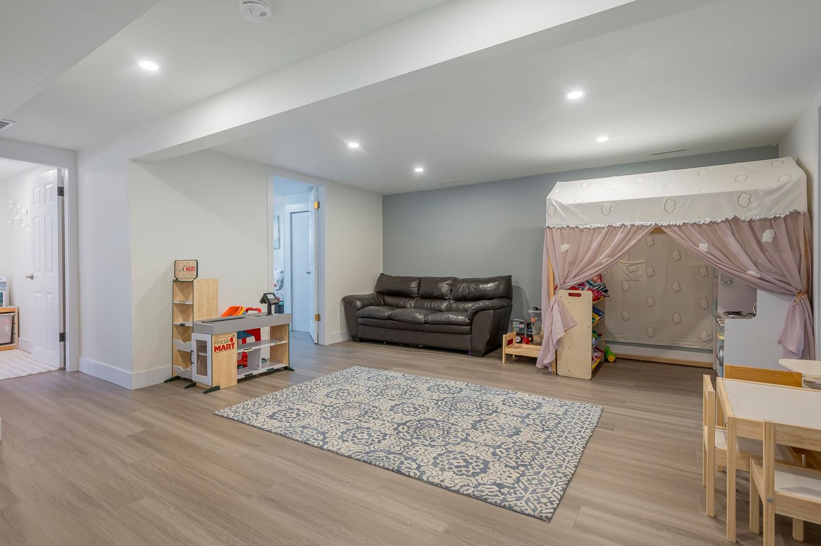 Listing Image 21