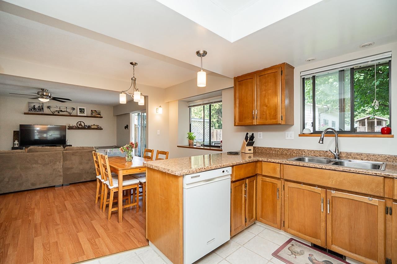 Listing Image 14