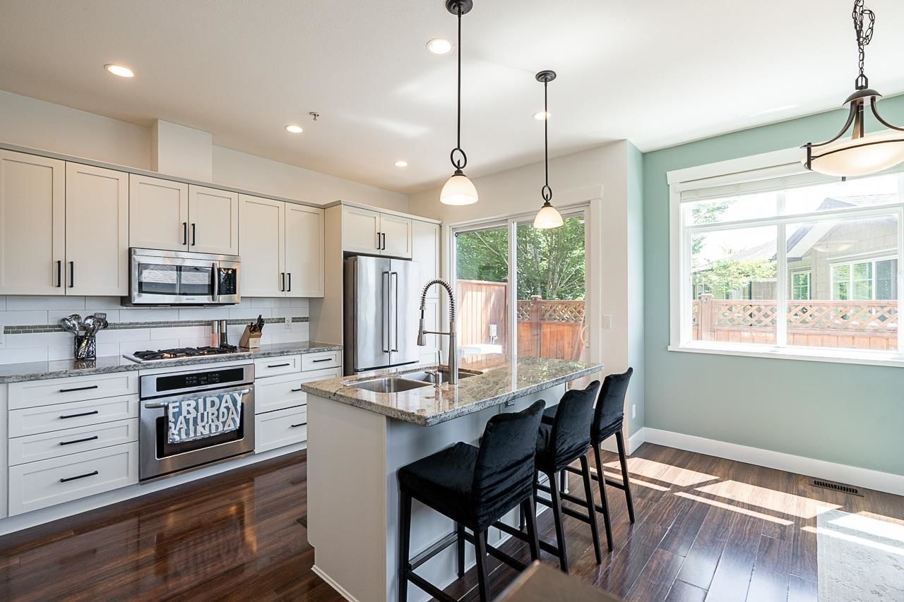 Listing Image 12