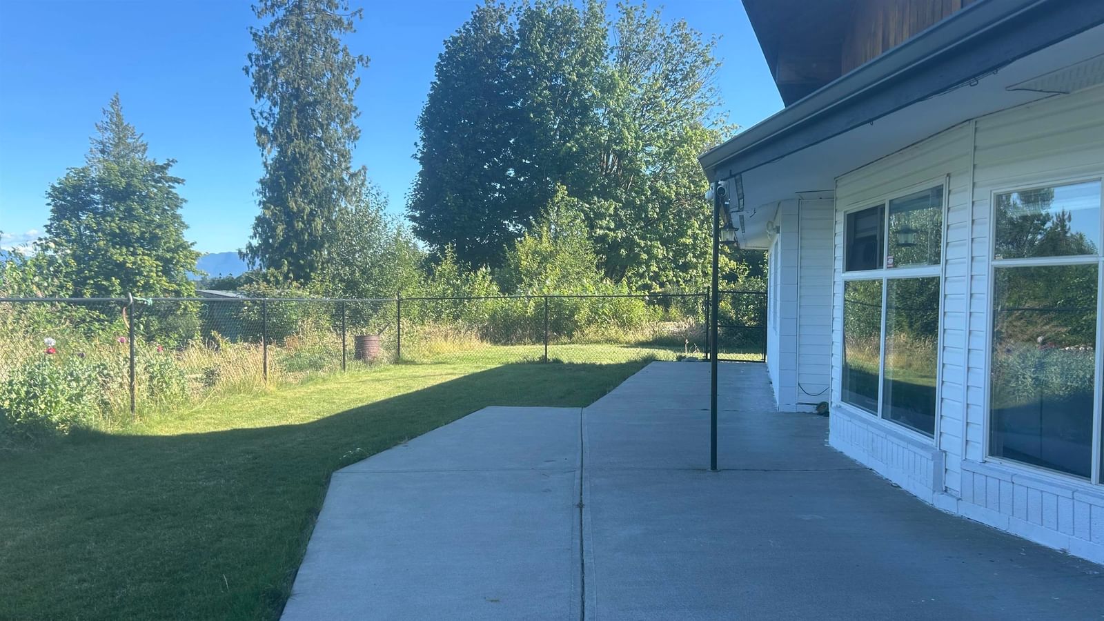 Listing Image 24