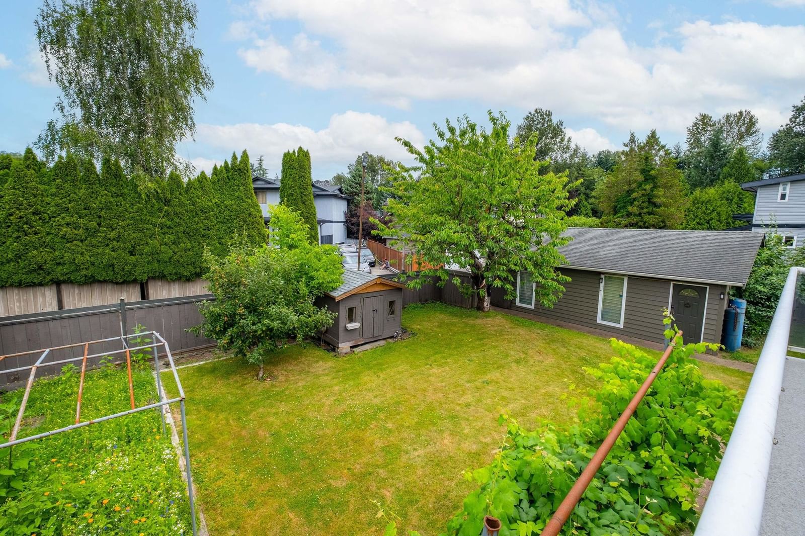 Listing Image 17