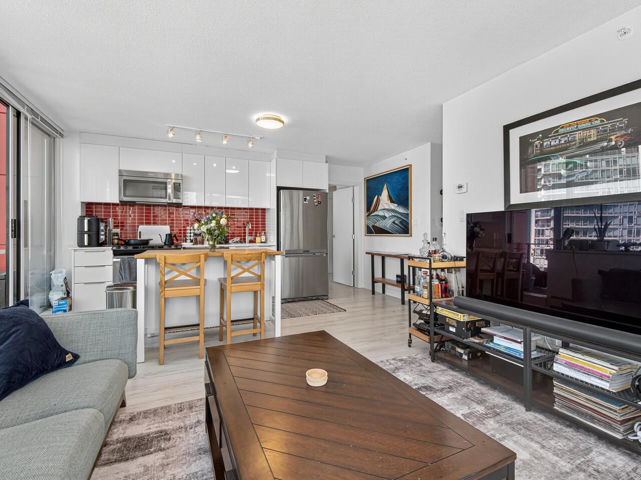 Listing Image 12