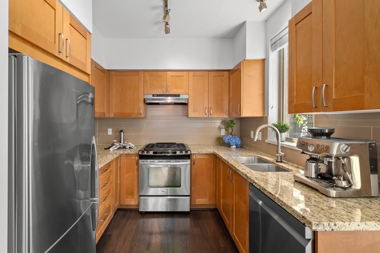 Listing Image 19